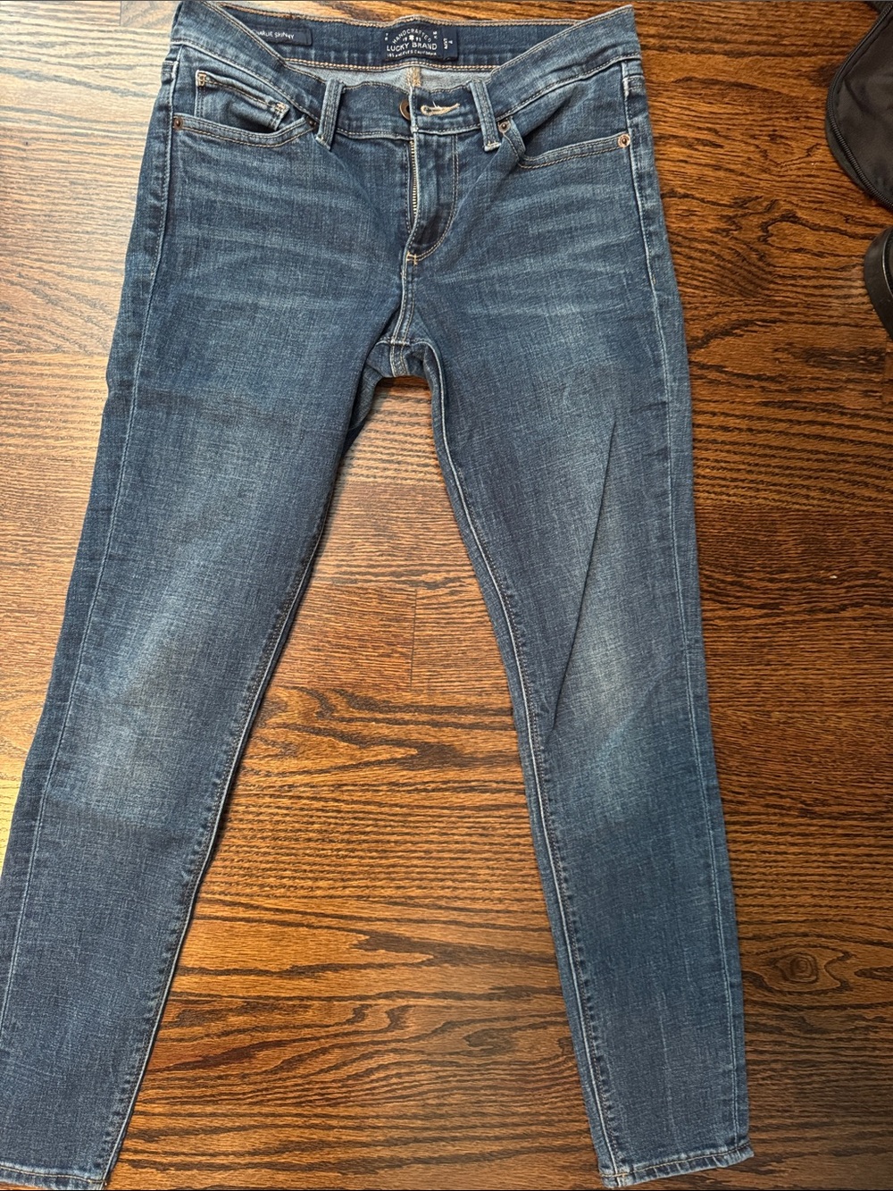Lucky Brand Women's Skinny Jeans in Medium Wash Blue